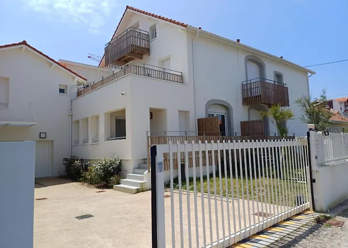 Cap Ocean-17 By Interhome *